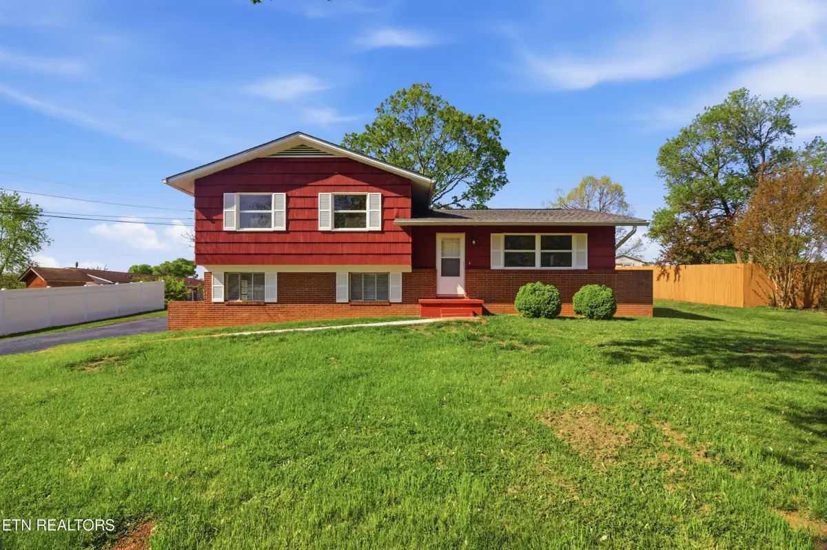 3216 Lineback Rd, Knoxville, TN 37921 - #1