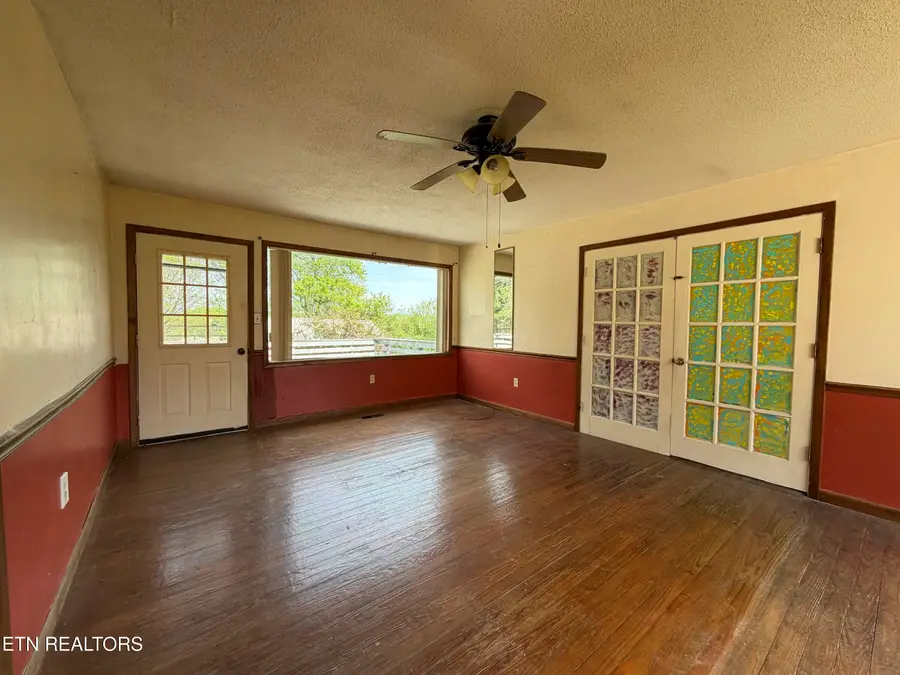 2011 Chestnut St, Sweetwater, TN 37874 - #2