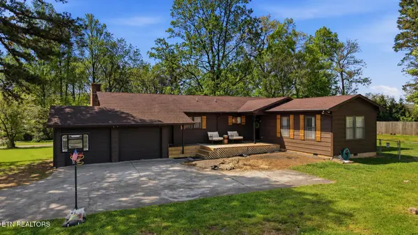 227 Leniz Drive, Maryville, TN 37803