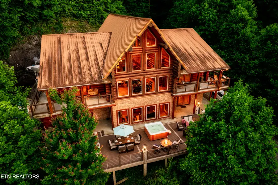 4314 Carolina Cove Way, Pigeon Forge, TN 37863 - #3