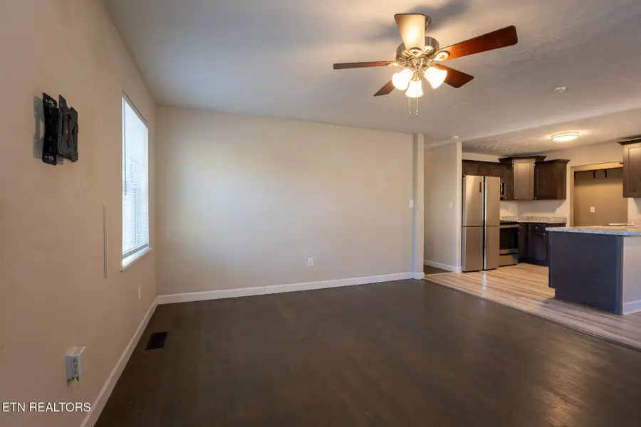 205 N 12th St, Lafollette, TN 37766 - #2