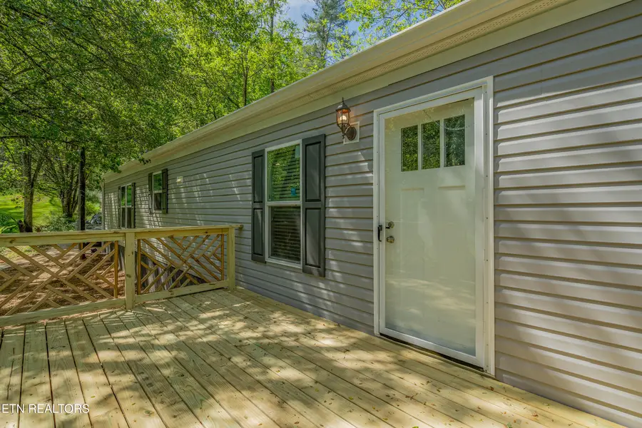 136 Sugar Rd, Oliver Springs, TN 37840 - #2