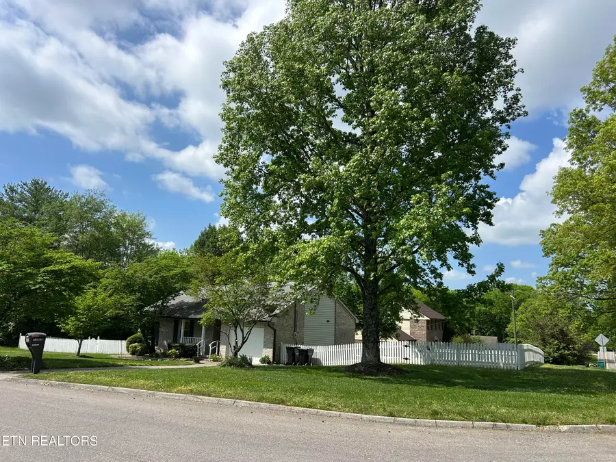 1301 Clear Brook Drive, Knoxville, TN 37922 - #2
