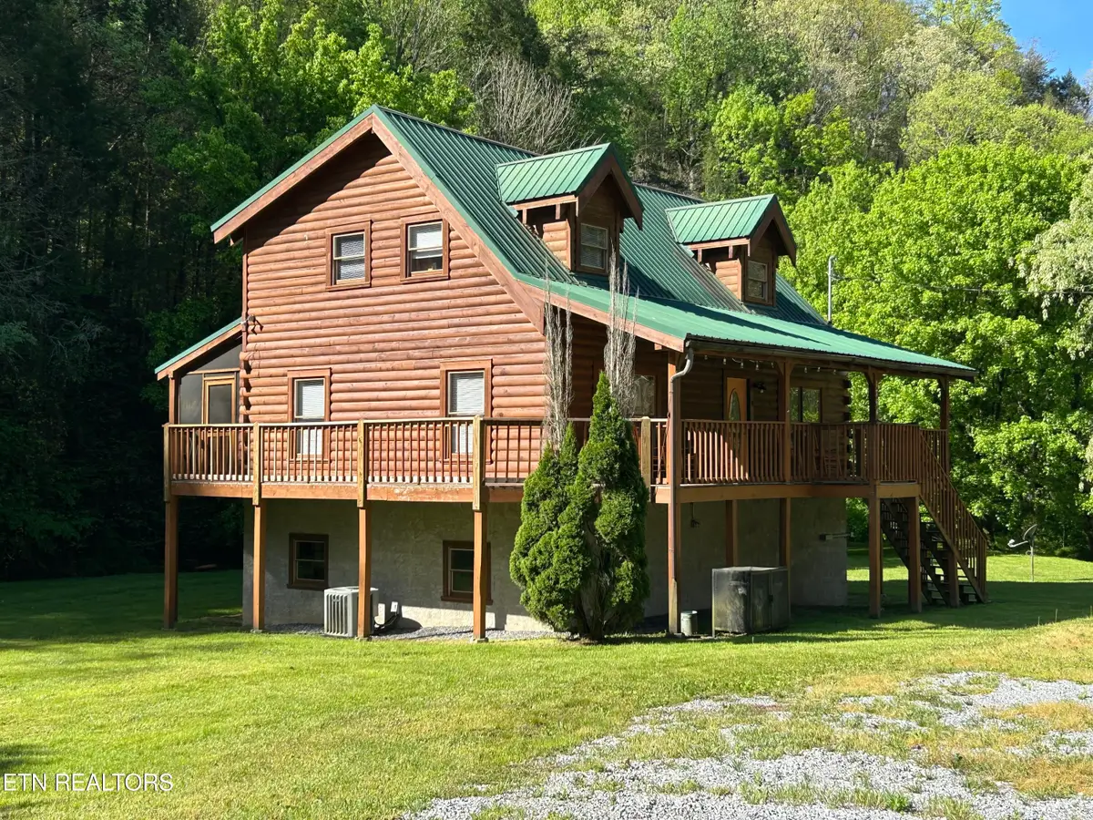 1764 Upper Middle Creek Rd, Sevierville, TN 37876 - #1