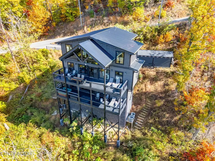 3316 Sugar Maple Loop Rd, Sevierville, TN 37862 - #3