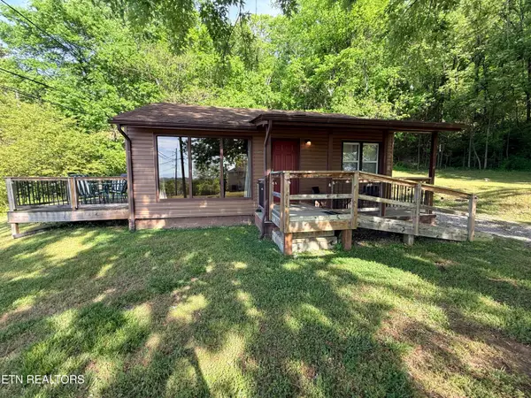 4017 Freemason St, Knoxville, TN 37917