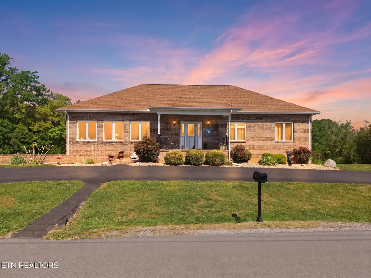 446 Gaut Rd, Dandridge, TN 37725 - #1