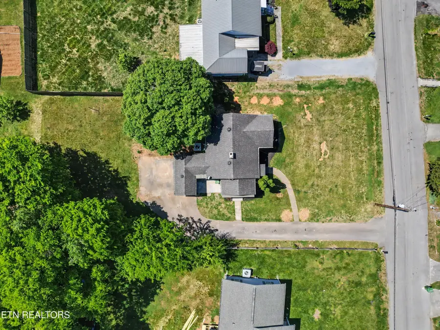 1412 Forest Ave, Maryville, TN 37804 - #2