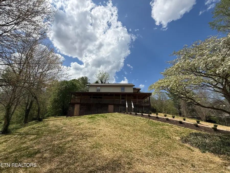 5506 Old Walland Hwy, Walland, TN 37886 - #2