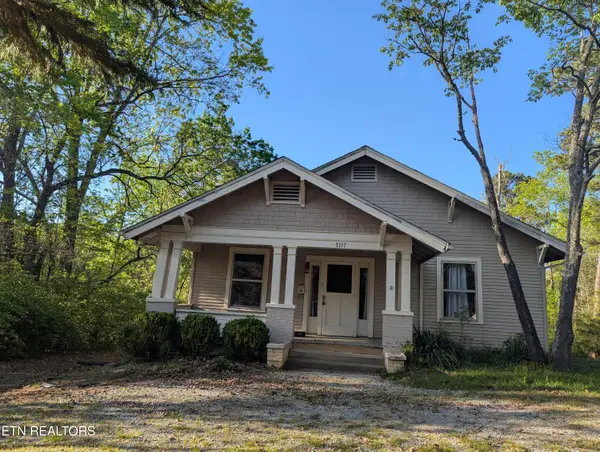 3117 Rennoc Rd, Knoxville, TN 37918