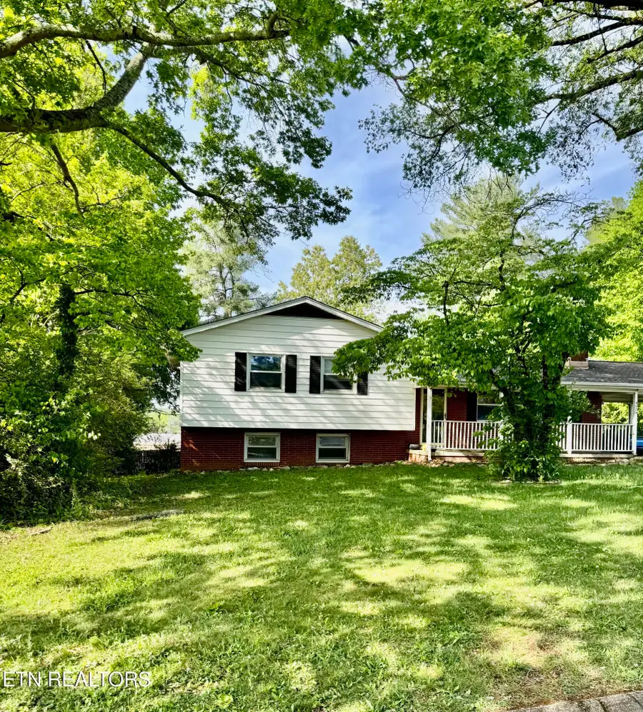 4324 Royalview Rd, Knoxville, TN 37921 - #2