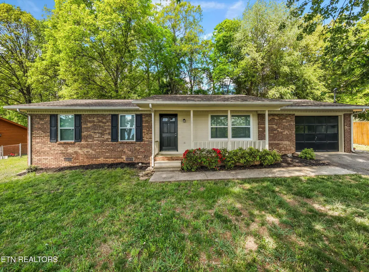 529 Annandale Rd, Knoxville, TN 37934 - #1