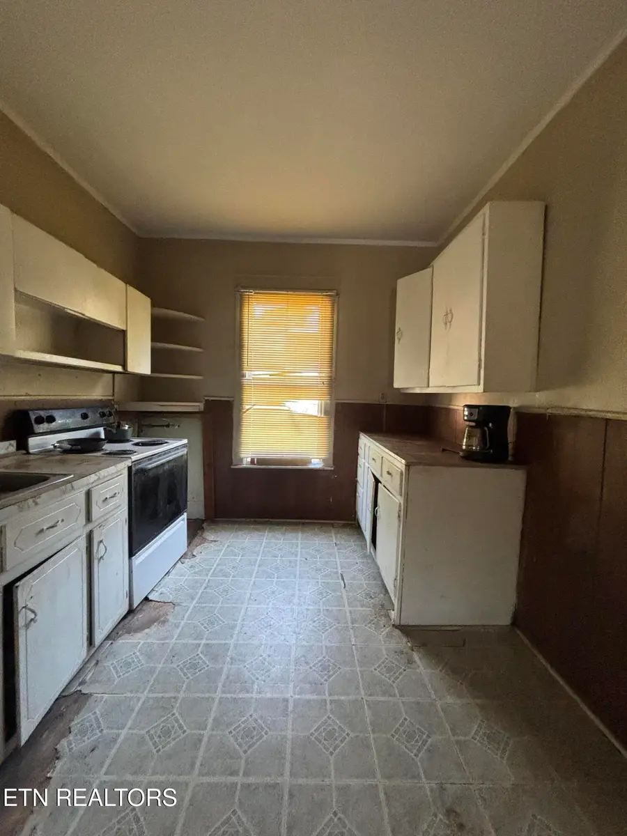 122 Ohio Ave, Etowah, TN 37331 - #3