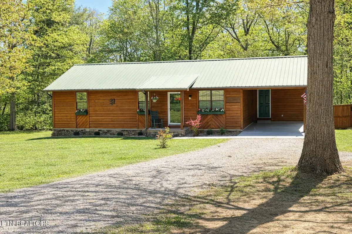 533 Robbins Rd, Crossville, TN 38572 - #1