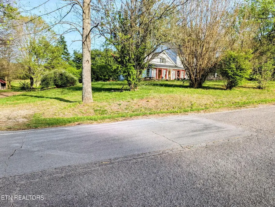 724 W Old Highway 53, Celina, TN 38551 - #3