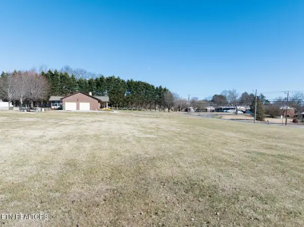 Kenmark Drive, Maryville, TN 37803