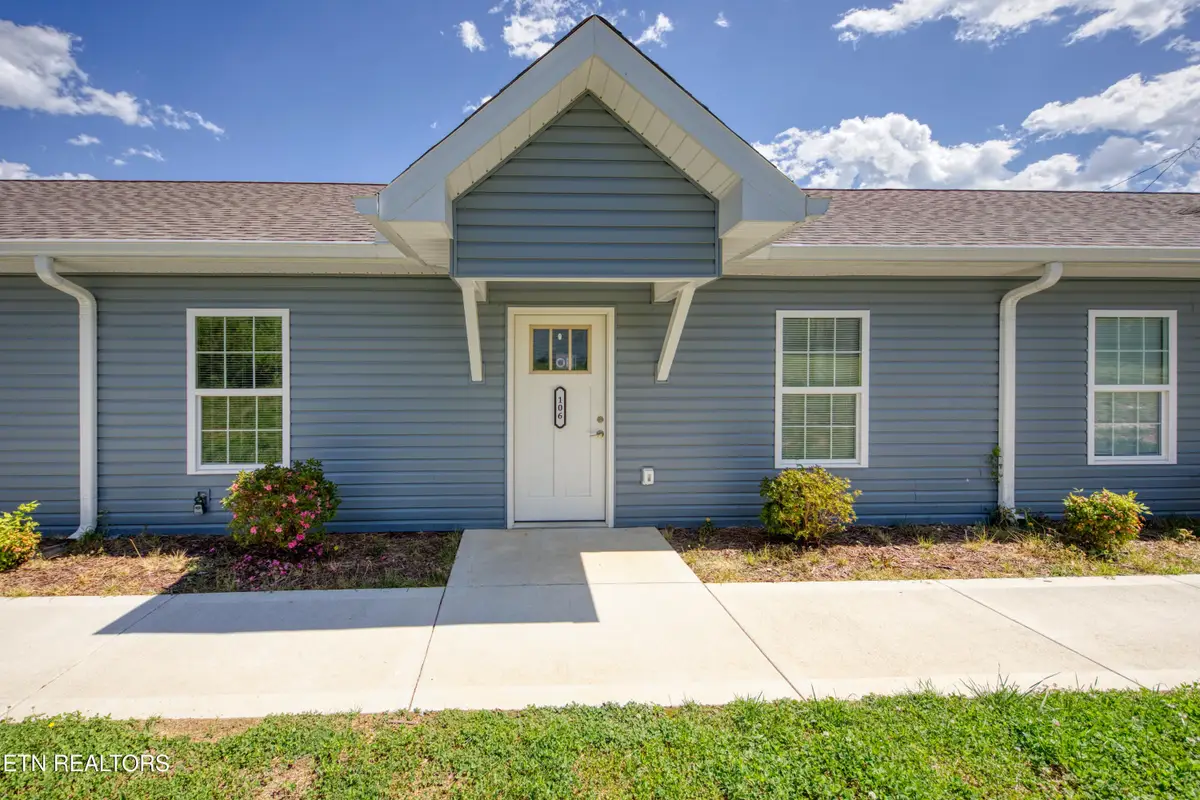 104 E Maire Ave, Clinton, TN 37716 - #1