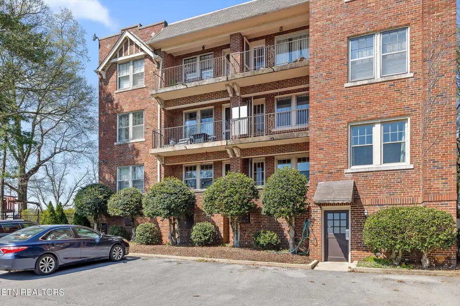 190 N Crest Rd #4, Chattanooga, TN 37404 - #3