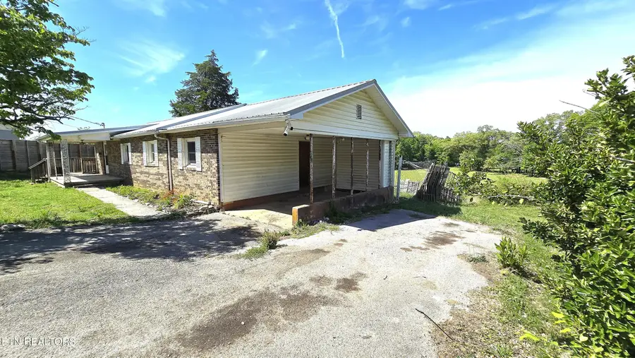 2150 Pinecrest Circle, Lenoir City, TN 37772 - #2