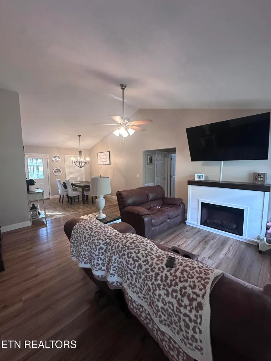 808 Ojibwa Lane, Crossville, TN 38572 - #3