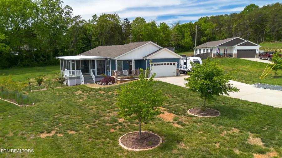 341 Garden Lane, Dandridge, TN 37725 - #2