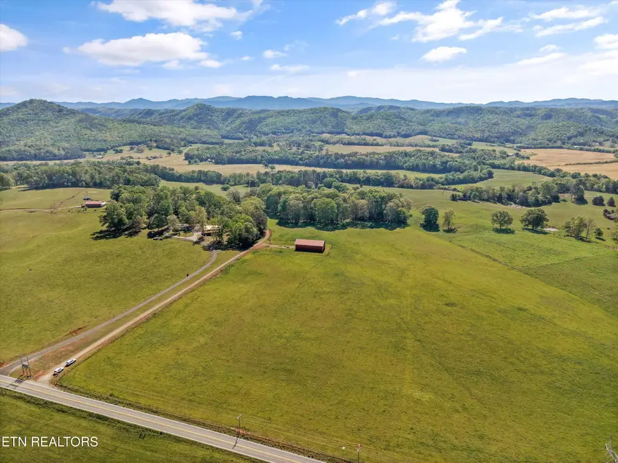 890 Fairview Rd, Tellico Plains, TN 37385 - #3