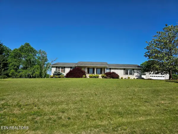 5208 John Hall Rd, Knoxville, TN 37920