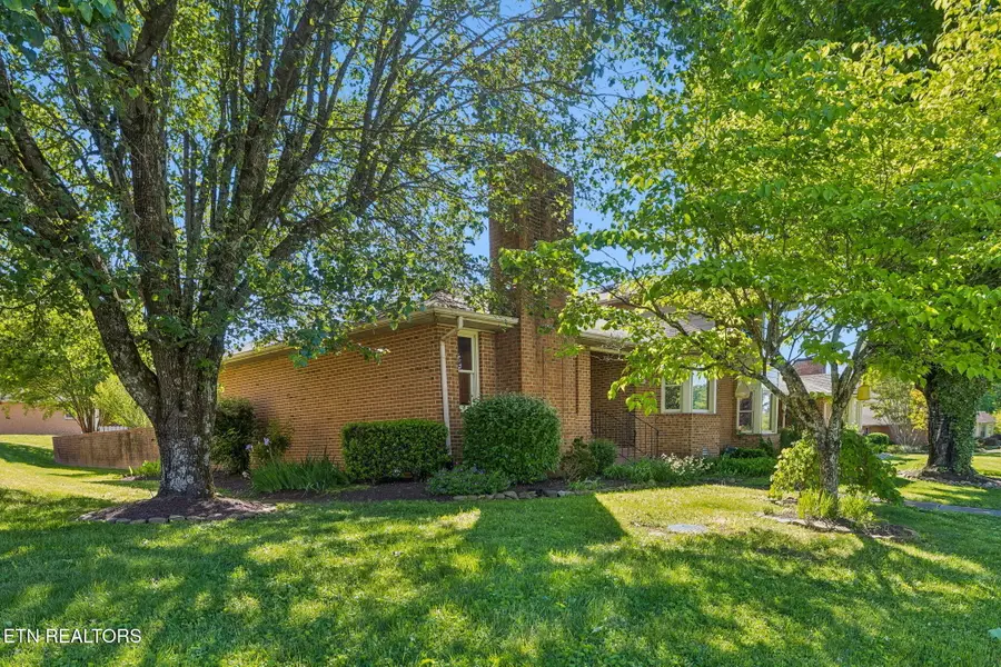 7005 Hunters Tr, Knoxville, TN 37921 - #2