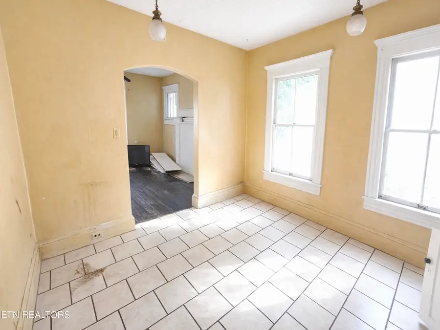 818 Maynard Ave, Knoxville, TN 37917 - #3