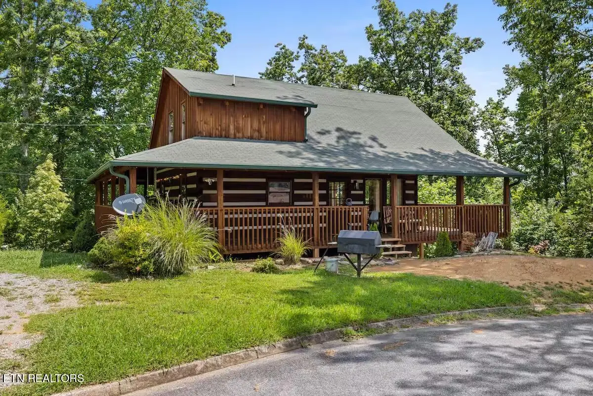 1709 Bear View Rd, Sevierville, TN 37876 - #1