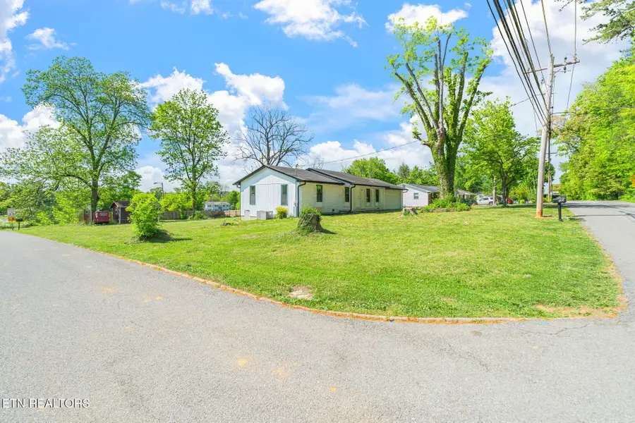 201 Wakefield Rd, Knoxville, TN 37922 - #3
