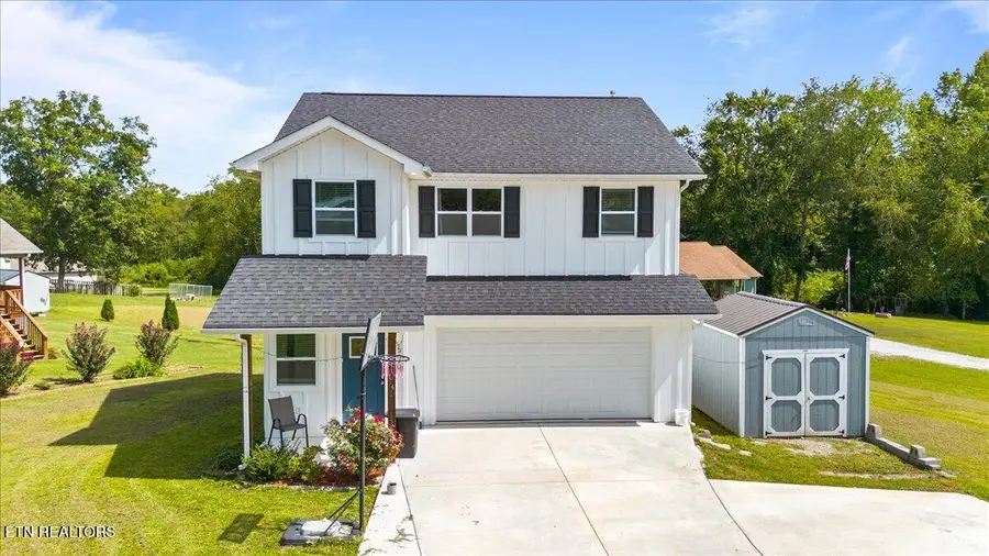 500 Stanley St, Oneida, TN 37841 - #2