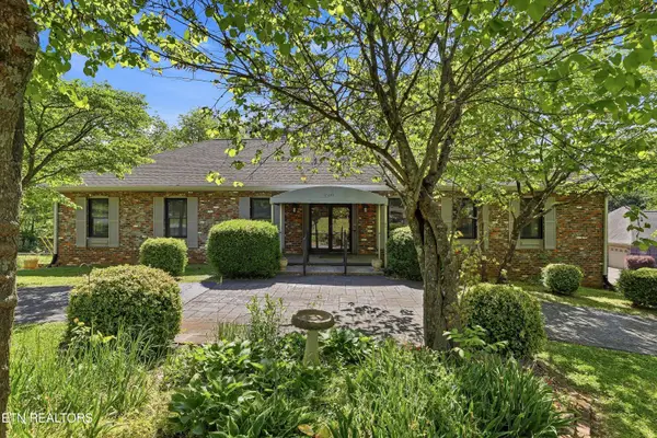 9500 Briarwood Drive, Knoxville, TN 37923