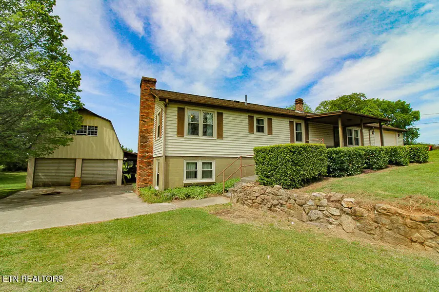 3315 Pineview Rd, Maryville, TN 37803 - #3