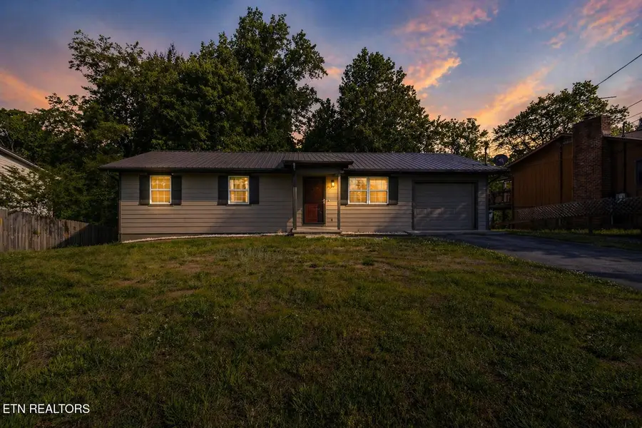 613 Red Bud Lane, Oliver Springs, TN 37840 - #3