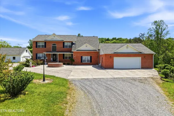 1517 Bob Young Lane, Lenoir City, TN 37772
