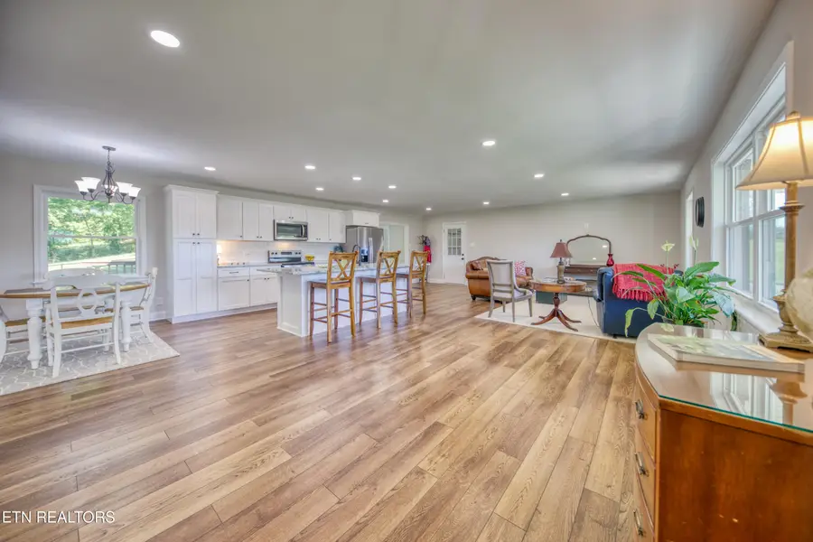 441 E Kingsgate Rd, Farragut, TN 37934 - #2