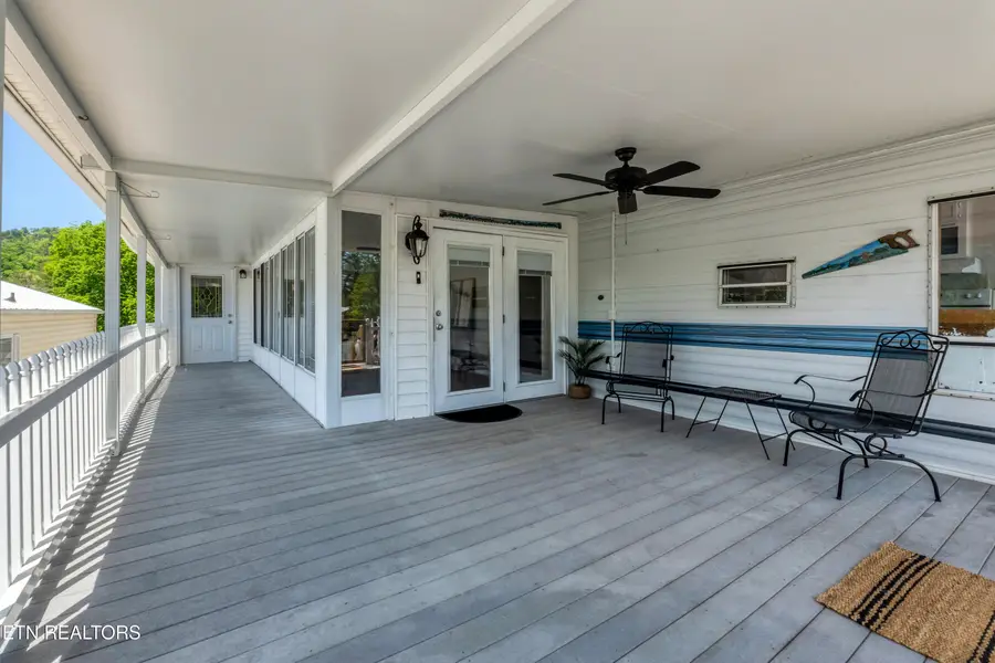 619 Whistling Swan St, Townsend, TN 37882 - #2