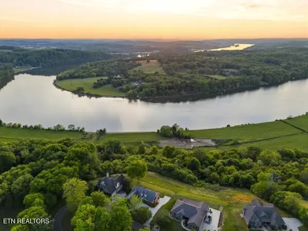 633 Fort Hill St, Loudon, TN 37774 - #2