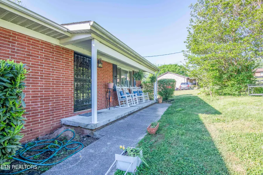 4206 NE Shangri La Drive, Knoxville, TN 37914 - #3