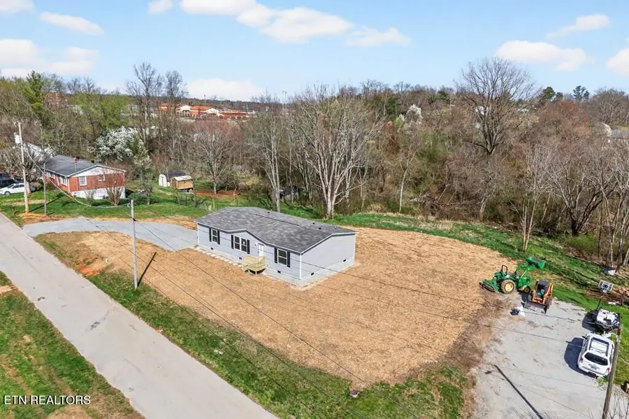 206 Church St, Spencer, TN 38585 - #2