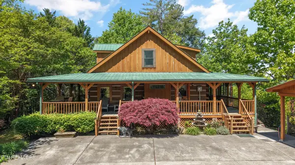 3694 Marian Lake Way, Pigeon Forge, TN 37862