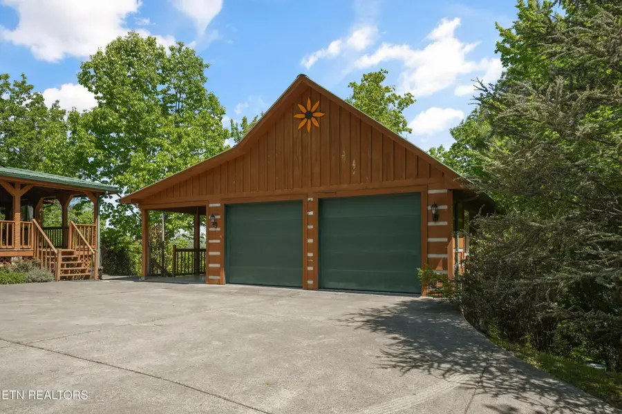 3694 Marian Lake Way, Pigeon Forge, TN 37862 - #3