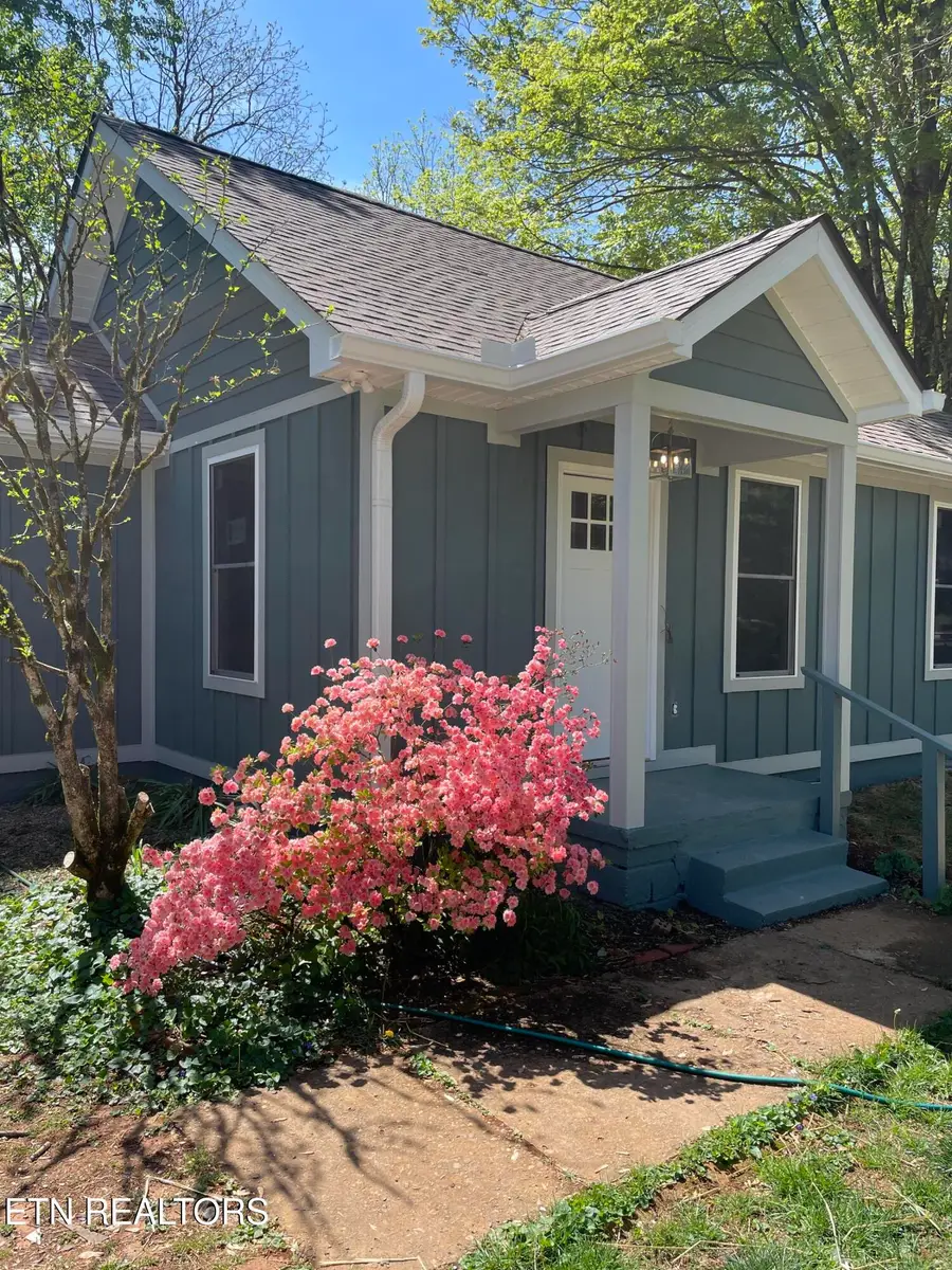 4406 Greendale Rd, Knoxville, TN 37918 - #2