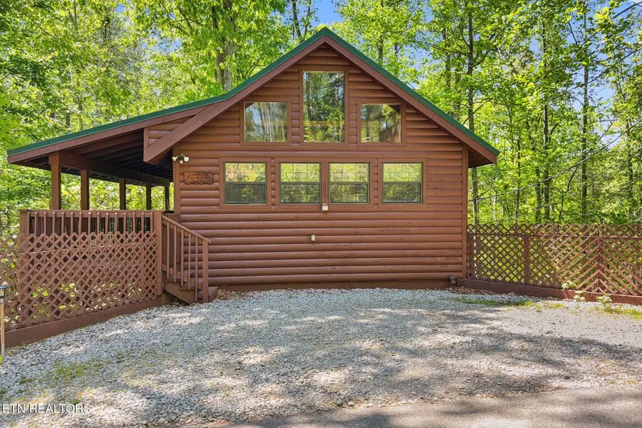 1607 S Mountain View Rd, Sevierville, TN 37876 - #2