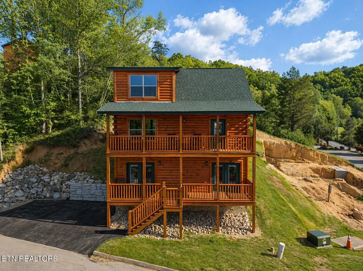 1632 Mountain Lodge Way, Pigeon Forge, TN 37862 - #1