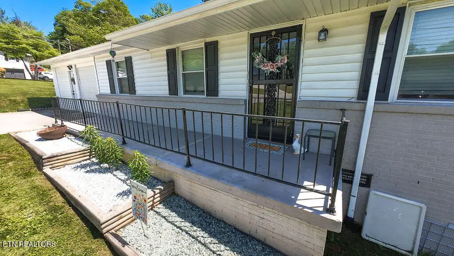 2408 Brooks Ave, Knoxville, TN 37914 - #3