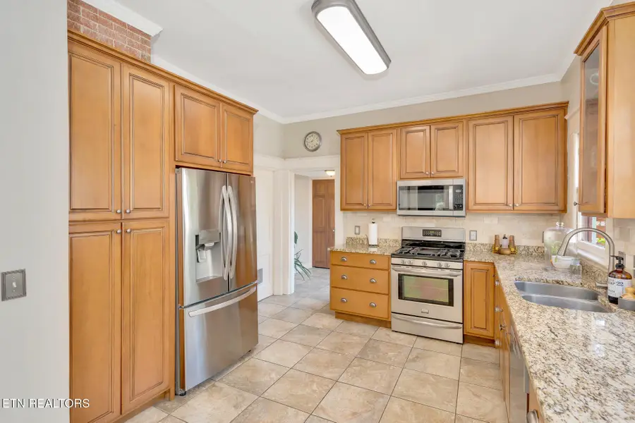 211 Mcfarland Ave, Chattanooga, TN 37405 - #3