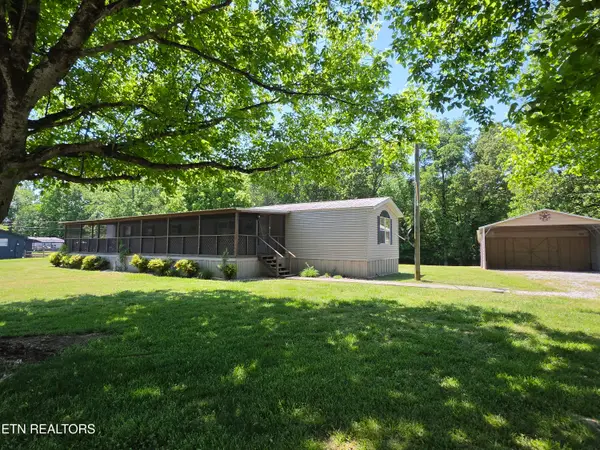 1475 Old Chisholm Tr, Dandridge, TN 37725