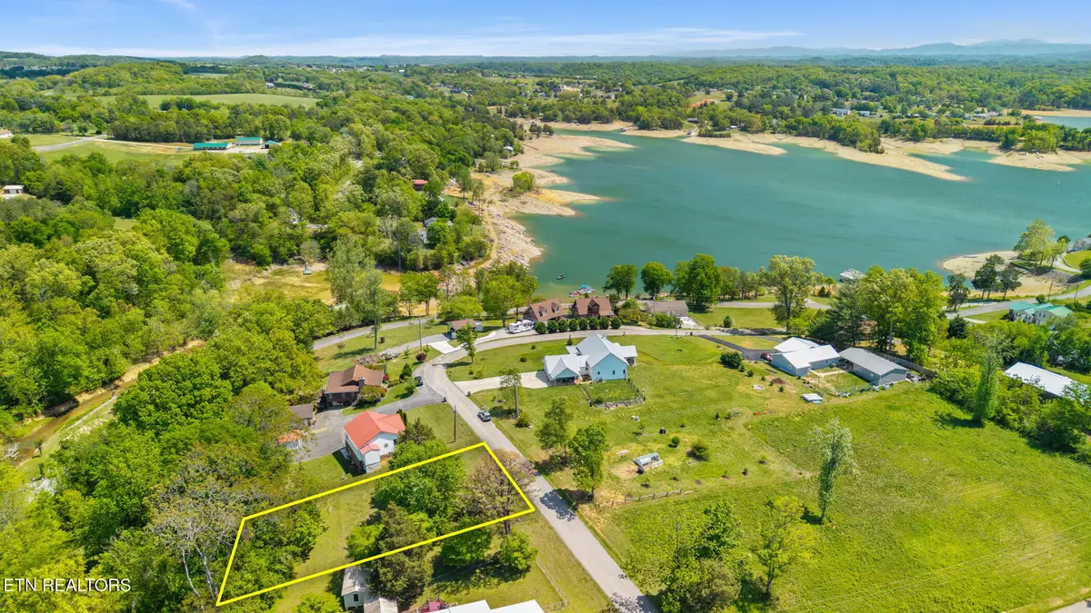 720 Garrett Rd, Dandridge, TN 37725 - #1